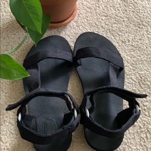 Velcro waterproof sandals